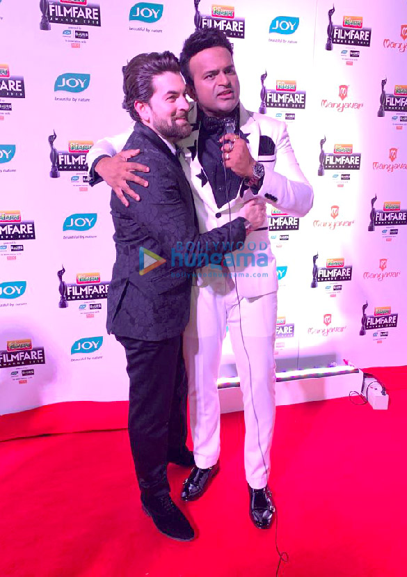 celebs grace 64th filmfare awards 2019 3