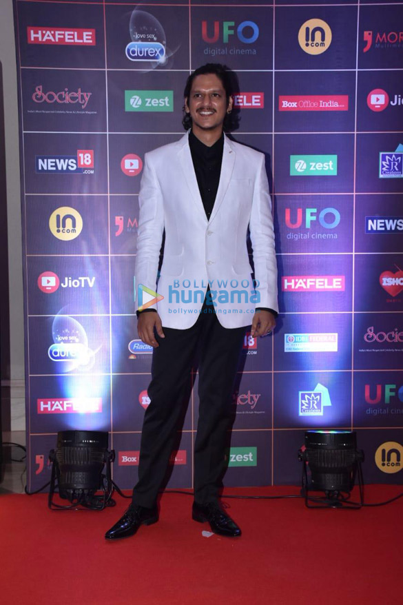 celebs grace news 18 reel movie awards 012 9