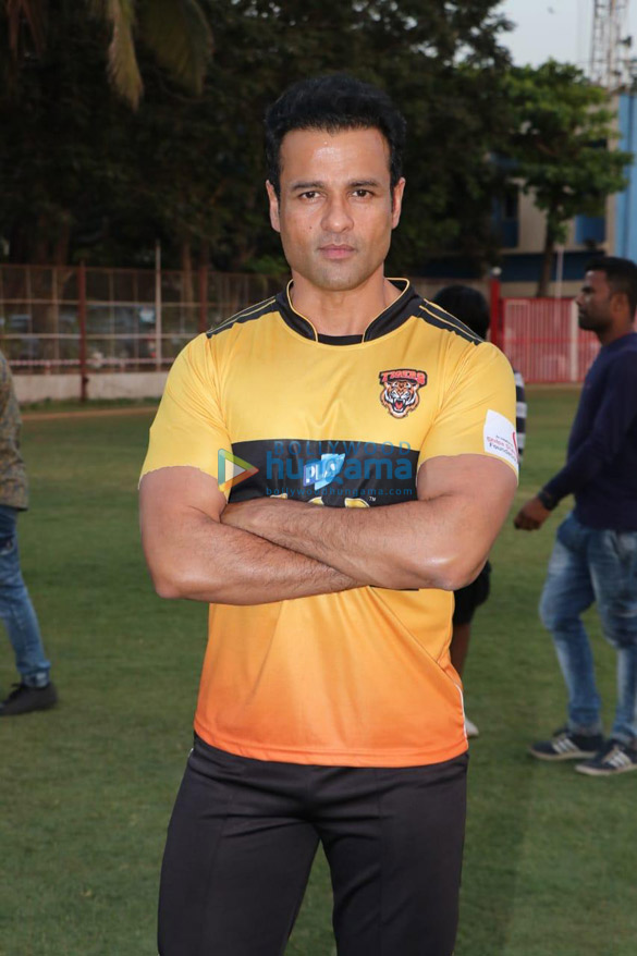 celebs grace the celebrity cricket league match at air india sports club 6