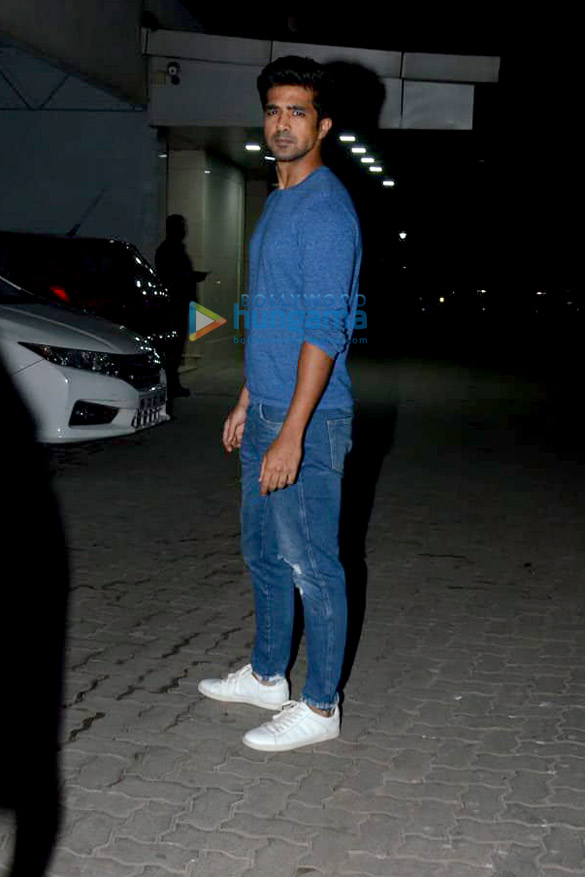 celebs grace the party of celebrity cricket league at sohail khans residence in bandra 11