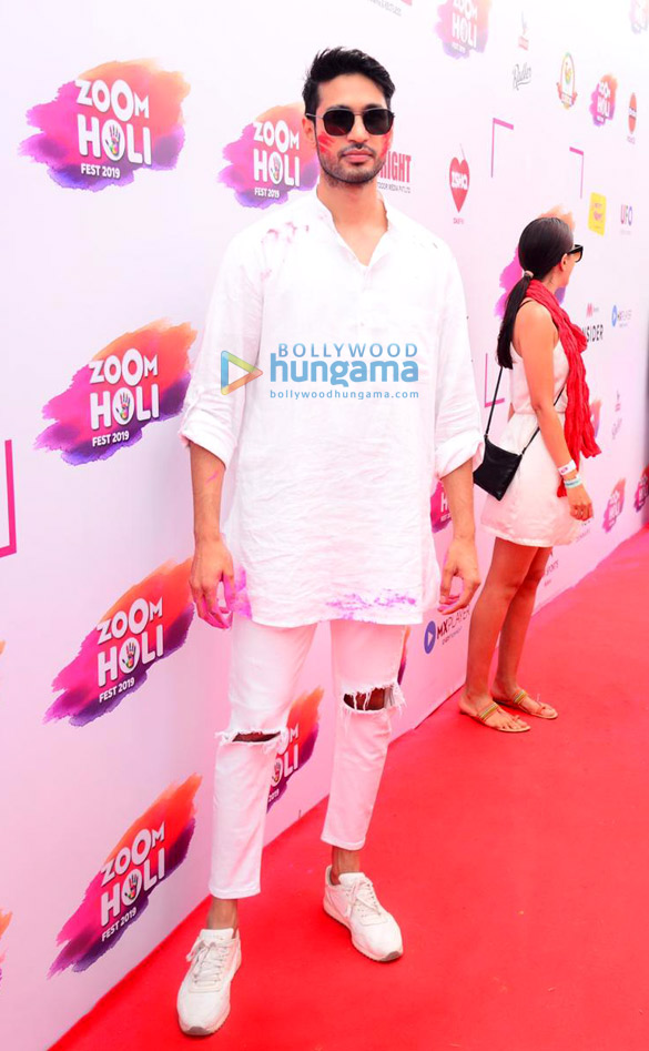 celebs grace zoom holi party 4 2