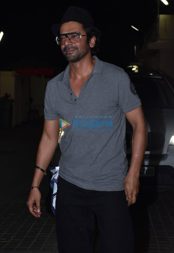 celebs snapped at the special screening of mard ko dard nahi hota 16