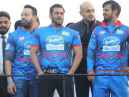 Salman Khan cheers for his team Mumbai Heroes at CCL T10 and fans can’t stop going gaga over the superstar on social media