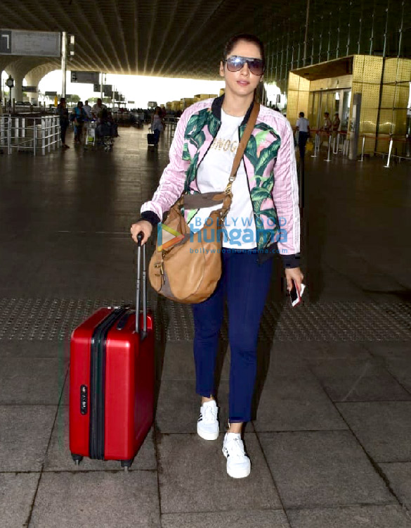 eesha koppikhar and monica bedi snapped at the airport 4