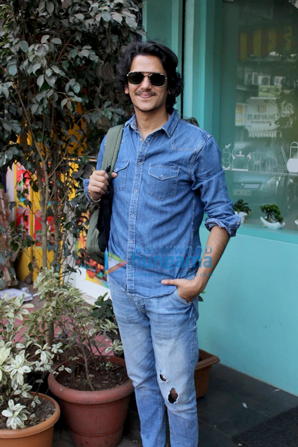 gully boy actor vijay varma spotted at an event in juhu 4