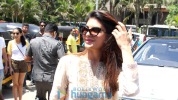 Jacqueline Fernandez snapped at a bash for DJ Snake