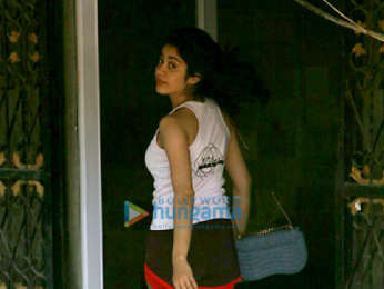 Janhvi Kapoor, Pooja Hegde and Kanika Kapoor spotted at the gym