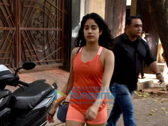 Janhvi Kapoor snapped at Anil Kapoor's residence