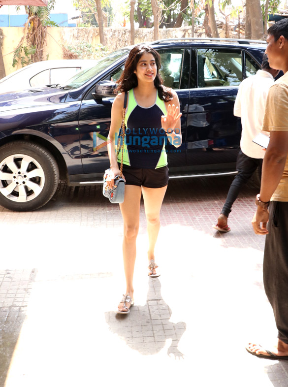 janhvi kapoor snapped at the gym 1 6