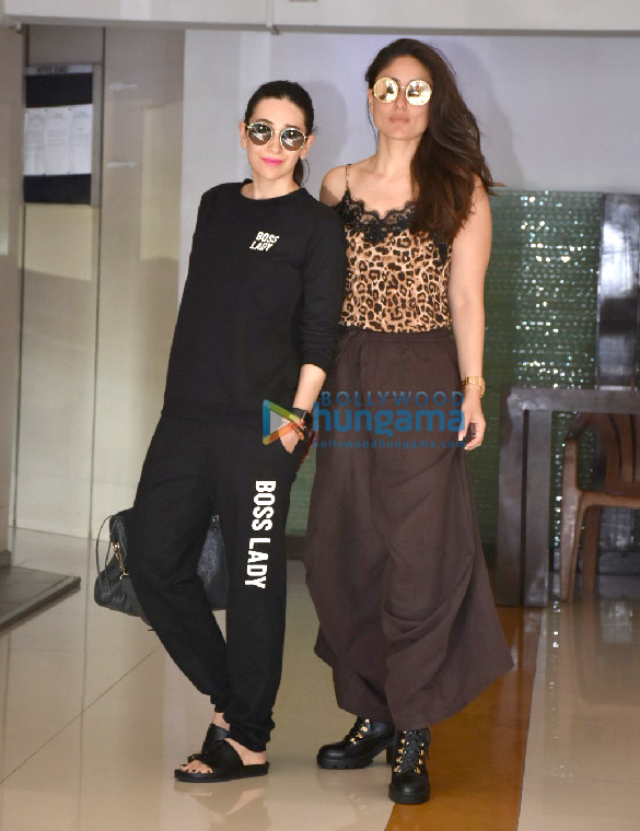 Kareena Kapoor Khan and Karisma Kapoor spotted in Bandra Kareena Kapoor Khan and Karisma Kapoor spotted in Bandra
