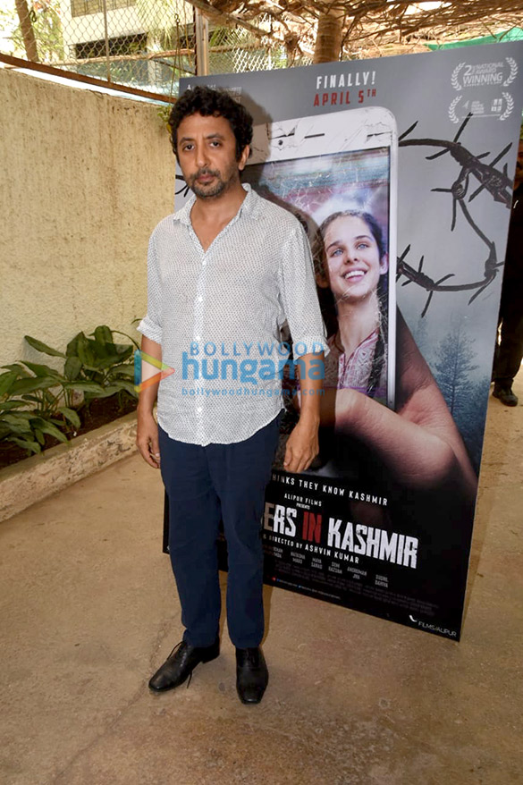 mahesh bhatt soni razdan and others snapped at the trailer launch of no fathers in kashmir 4