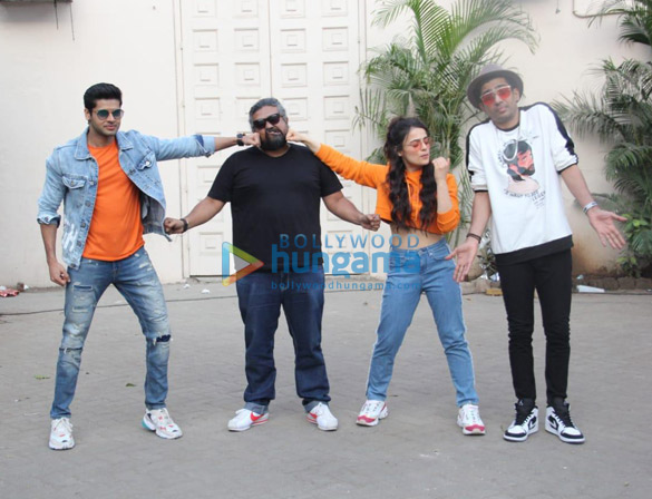 mard ko dard nahi hota team snapped during interviews at mehboob studios 3