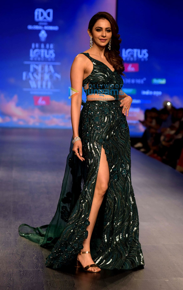 Rakul Preet Singh, Karisma Kapoor and Karishma Tanna walk the ramp at the Delhi Fashion Week 2019 – Day 2