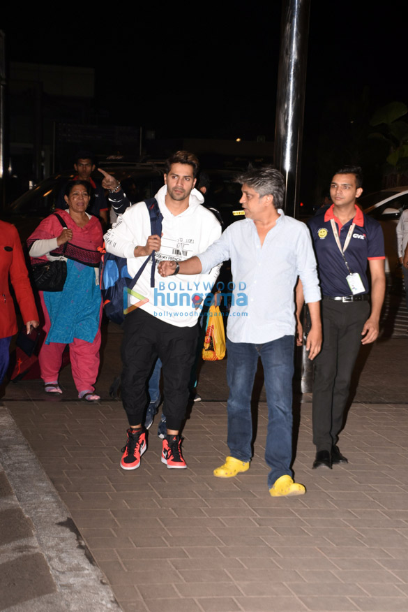 ranveer singh deepika padukone shraddha kapoor and others snapped at the airport 3