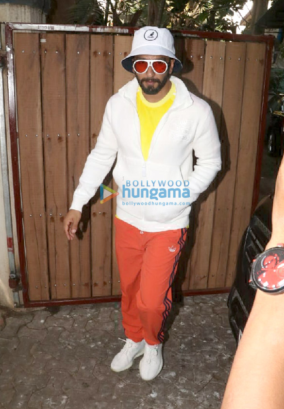 ranveer singh spotted at outside a dubbing studio 4