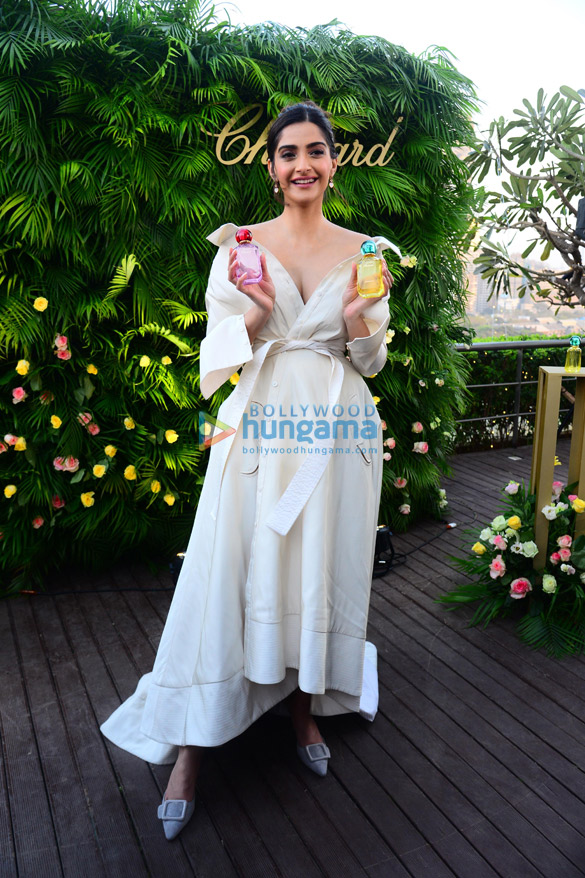 sonam kapoor and alanna panday snapped at chopard perfume launch 2
