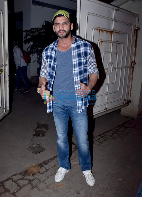 sunny deol mohnish bahl pranutan bahl and zaheer iqbal spotted at sunny super sound 4