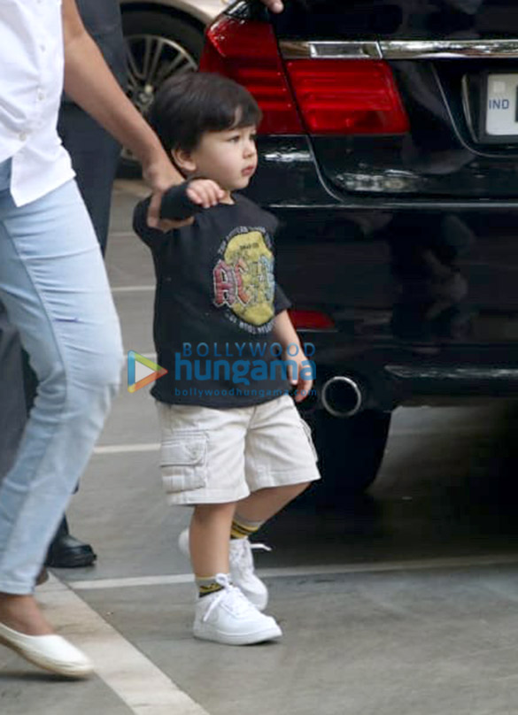 taimur ali khan and inaaya naumi kemmu spotted at playschool 2