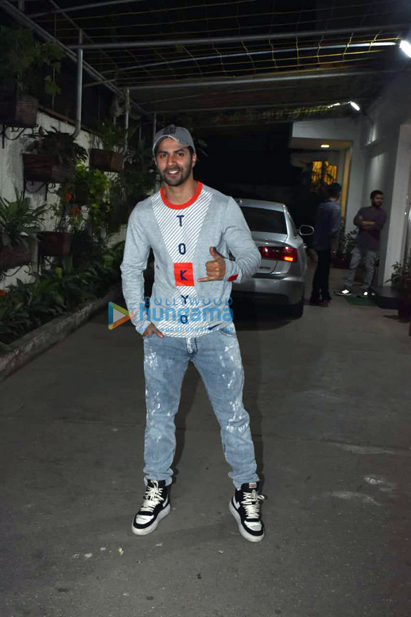 Varun Dhawan, Nikhil Dwivedi and Angad Bedi grace the special screening of the film ‘Kesari’ at Sunny Super Sound in Juhu Varun Dhawan, Nikhil Dwivedi and Angad Bedi grace the special screening of the film ‘Kesari’ at Sunny Super Sound in Juhu