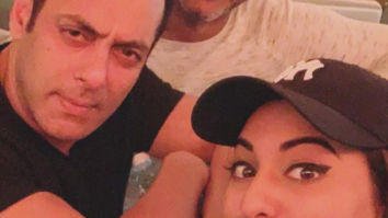 Dabangg Reloaded 2019 – Sonakshi Sinha shares a selfie with Salman Khan and Prabhu Deva