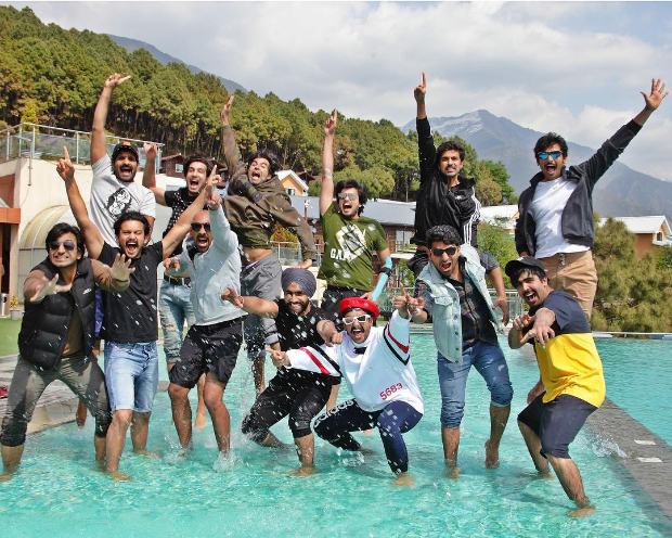 '83: Ranveer Singh strikes a happy pose with his 'Kapil's Devils' as he begins shoot at Dharamshala