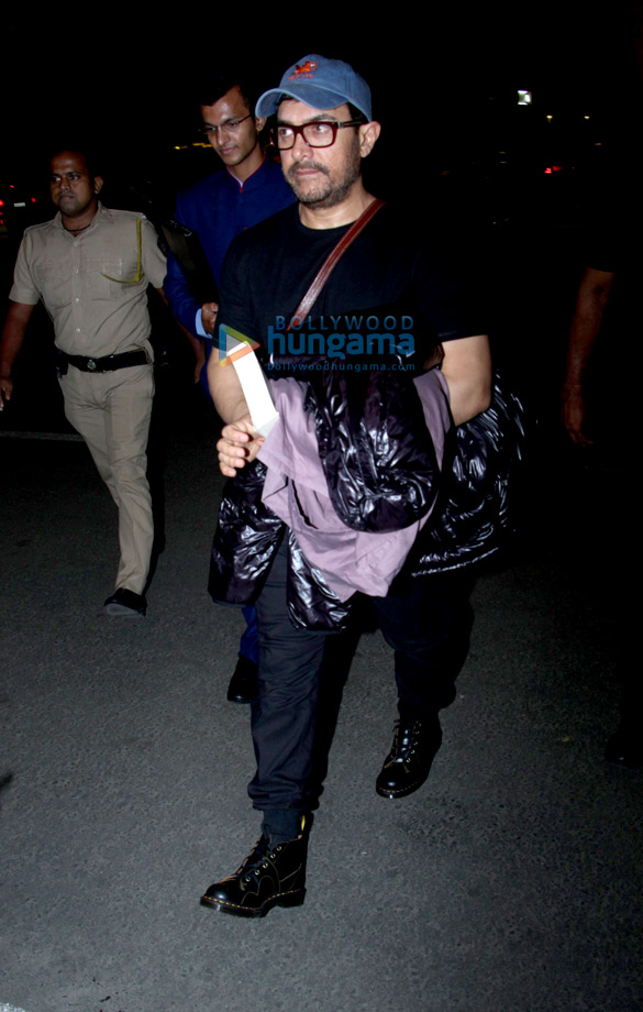 Aamir Khan, Kriti Sanon, Kajol and Ajay Devgn snapped at the airport