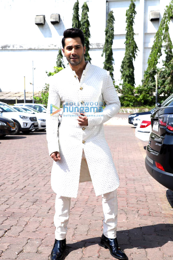 alia bhatt and varun dhawan snapped on the sets of voice of india 2