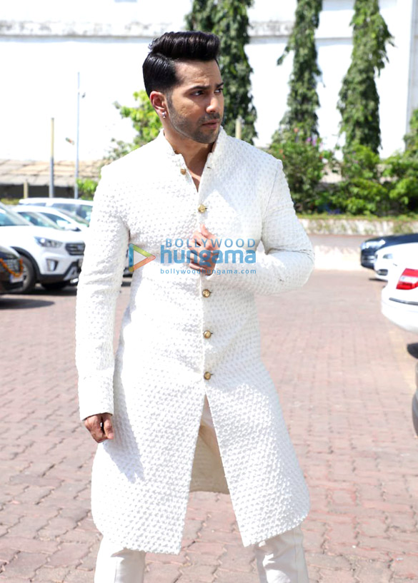 alia bhatt and varun dhawan snapped on the sets of voice of india 3