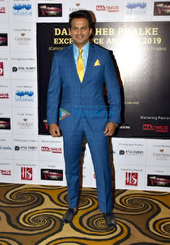 celebs grace the dadasaheb phalke excellence awards 2019 10