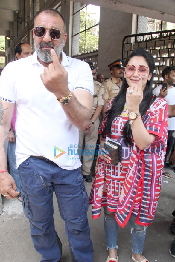 lok sabha elections 2019 aamir khan priyanka chopra ajay devgn among others cast their votes3 1