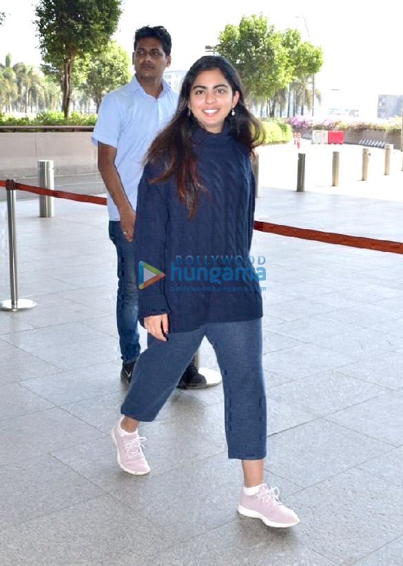 malaika arora mahima choudhary and others snapped at the airport 3