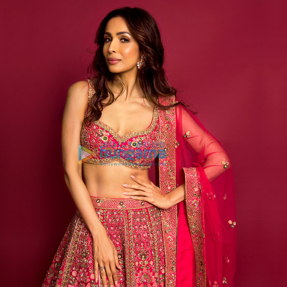 malaika arora in kalki fashions the fuchsia corsage lehenga 4