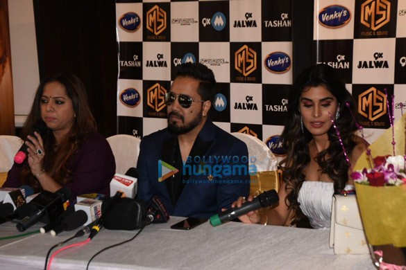 mika singh graces the launch of his new song belly ring 4