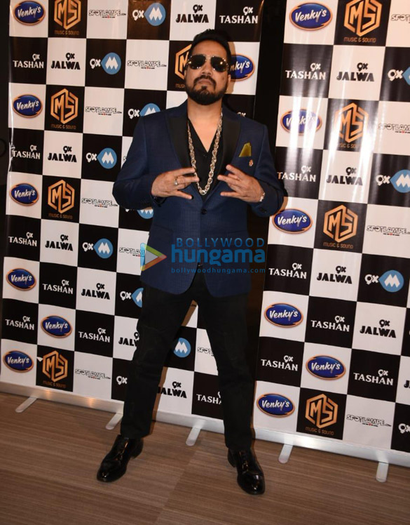 mika singh graces the launch of his new song belly ring 5