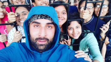 Neetu Kapoor shares an adorable photo of Ranbir Kapoor posing with his female fans