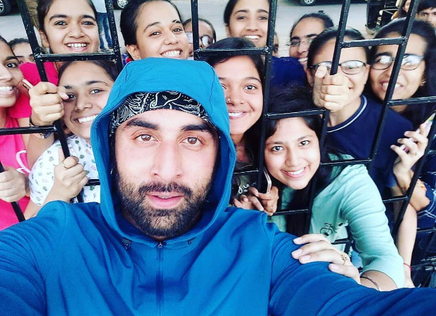 Neetu Kapoor shares an adorable photo of Ranbir Kapoor posing with his female fans 
