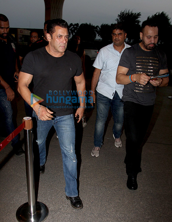 Salman Khan and Daisy Shah and others snapped at the airport