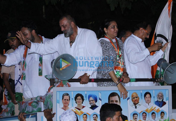 sanjay dutt priya dutt and baba siddiqui snapped at congress rally in santacruz 6