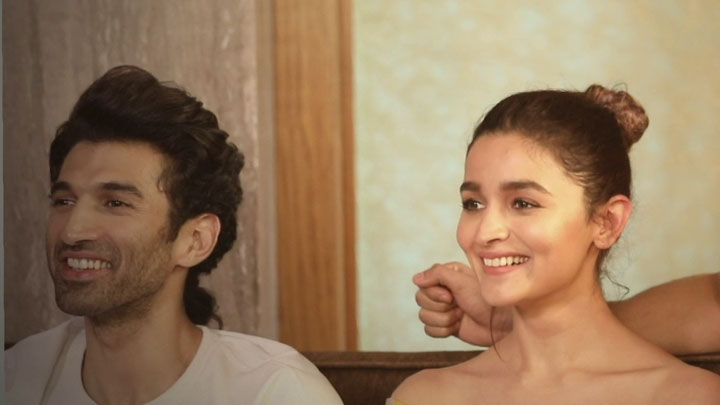 Varun, Alia, Sonakshi & Aditya On The EPIC DDLJ Scene In KALANK | SRK | Kajol Varun, Alia, Sonakshi & Aditya On The EPIC DDLJ Scene In KALANK | SRK | Kajol