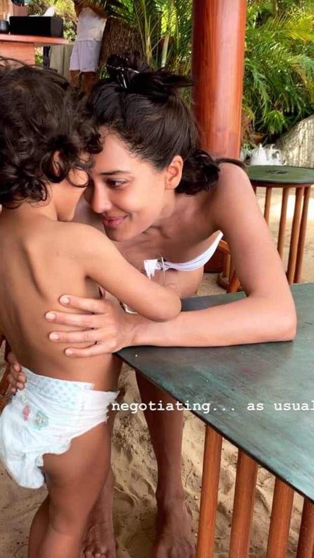HOT! Lisa Haydon welcomes summer in her true blue bikini style as she takes her son Zack on a fun filled vacay! [See photos]