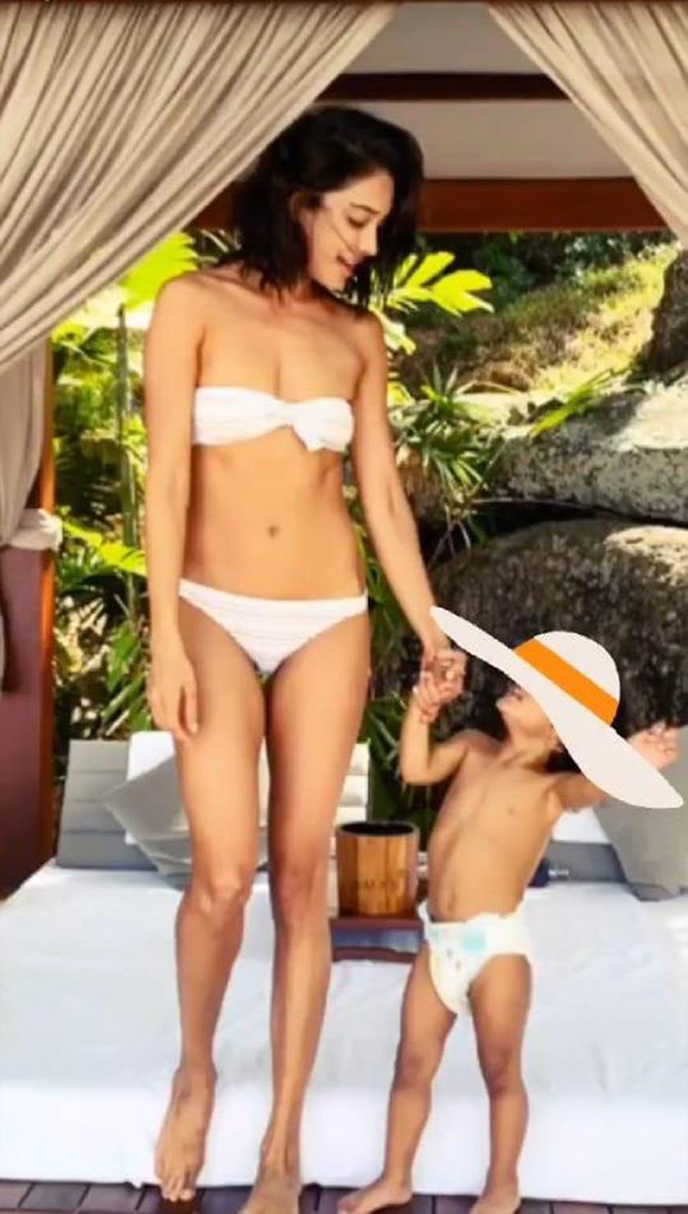 HOT! Lisa Haydon welcomes summer in her true blue bikini style as she takes her son Zack on a fun filled vacay! [See photos]