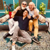 Akshay Kumar is in a happy place with Anupam Kher and Gulshan Grover