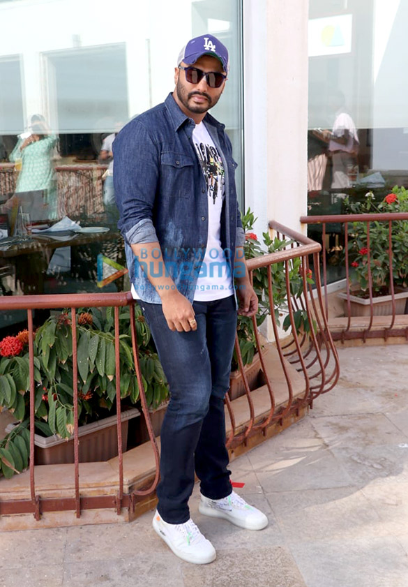 arjun kapoor snapped promoting his film indias most wanted 5