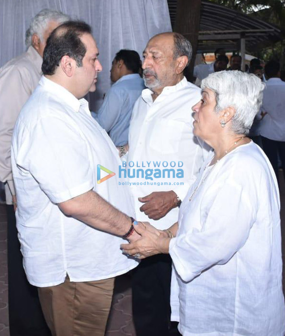 celebs attend prayer meet of ajay devgns father veeru devgan 34