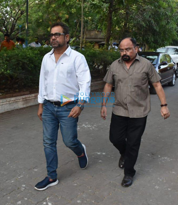 celebs snapped at ajay devgns house arriving to pay their condolence 131