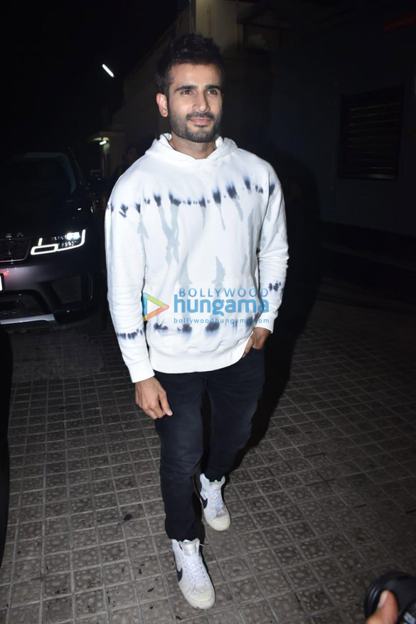celebs snapped at the special screening of student of the year 2 3 2