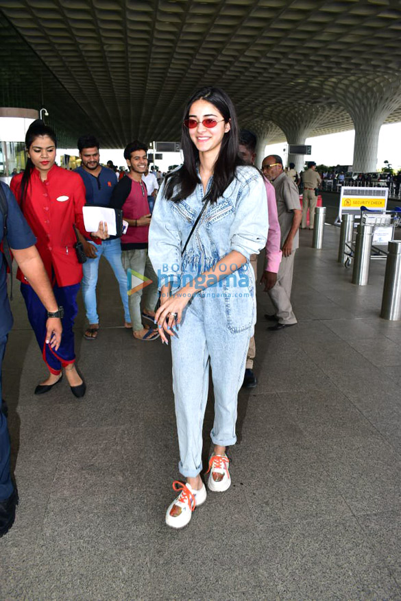 deepika padukone tiger shroff tara sutaria and others snapped at the airport 4
