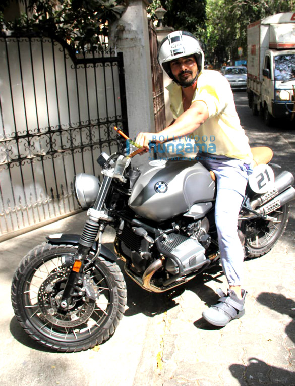 Photos: Harshvardhan Rane spotted at John Abraham’s house Photos: Harshvardhan Rane spotted at John Abraham’s house