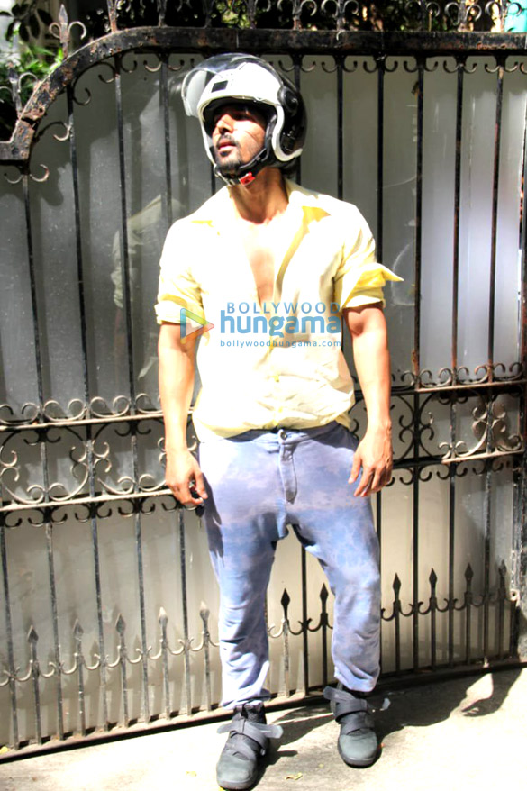 harshvardhan rane spotted at john abrahams house 3