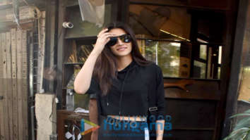 Kriti Sanon snapped at Indigo in Andheri